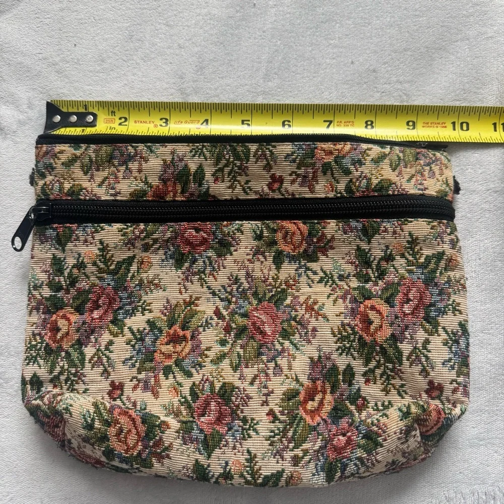 Danny K Vintage‎ Floral Tapestry Cosmetic/Clutch Bag Made in USA- Missing Strap